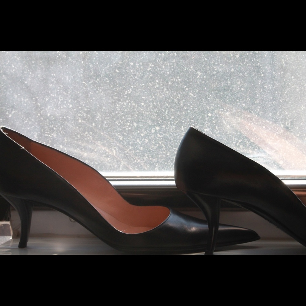 BLACK heels